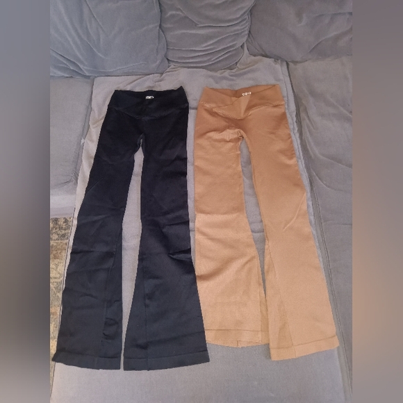 Women's Black And Tan Flared Ribbed Yoga Pants Size Small - Picture 1 of 6